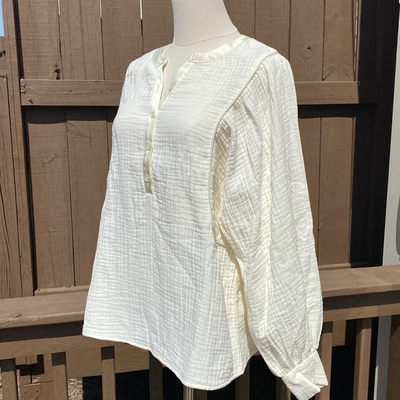 S’EDGE Reeves Top in Frosting size Large - Picture 7 of 10